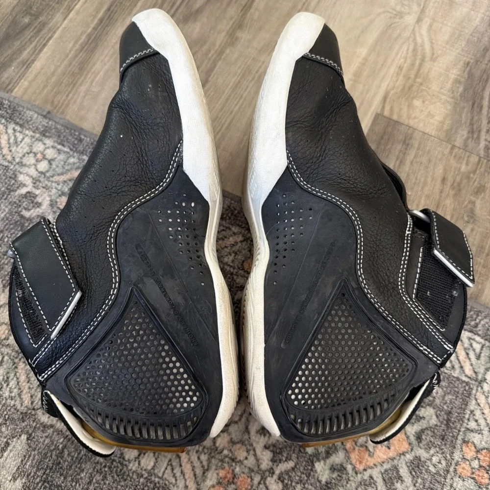 Black Adidas TMAC 4 size Men's 7 - 2004 - EUC - Clips Still Attached